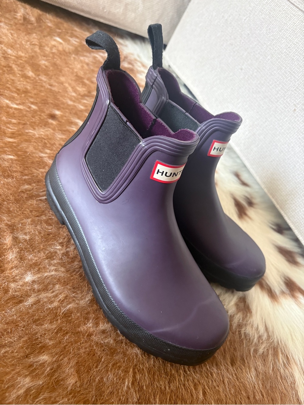 Hunter Women's Plum Chelsea Rain Boots - Purple with Black Soles Size US 6